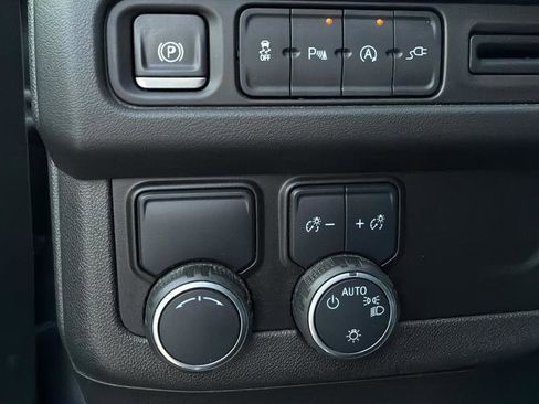 Used 2021 Chevrolet Tahoe LT image 28