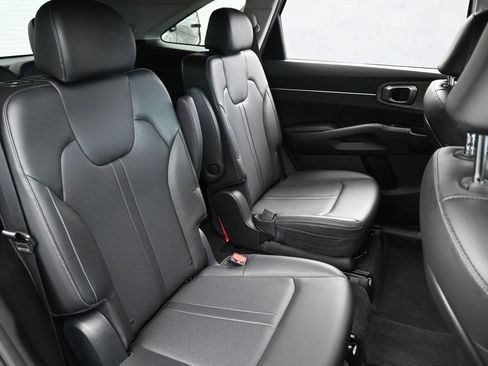 Used 2023 Kia Sorento EX FWD image 45