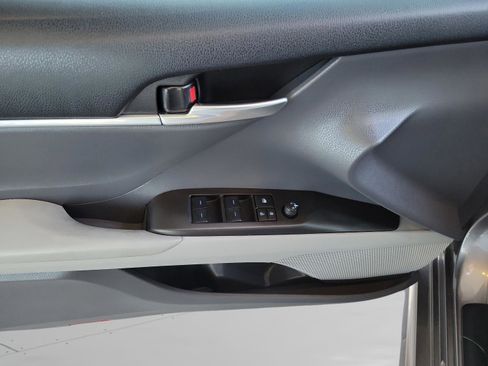 Used 2023 Toyota Camry SE image 28