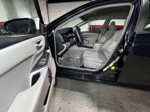 Used 2015 Toyota Camry LE FWD image 10