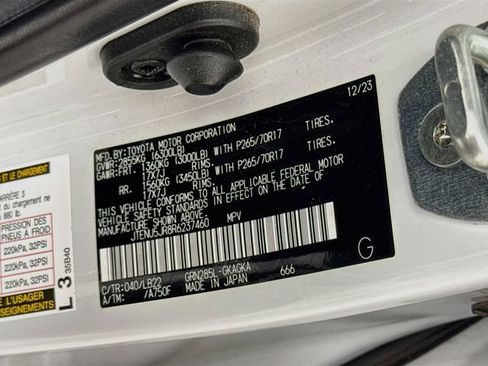 Certified 2024 Toyota 4Runner SR5 Premium AWD/4WD image 34