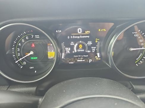 Used 2023 Jeep Wrangler Unlimited Sahara AWD/4WD image 10