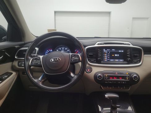 Used 2019 Kia Sorento EX AWD/4WD image 22