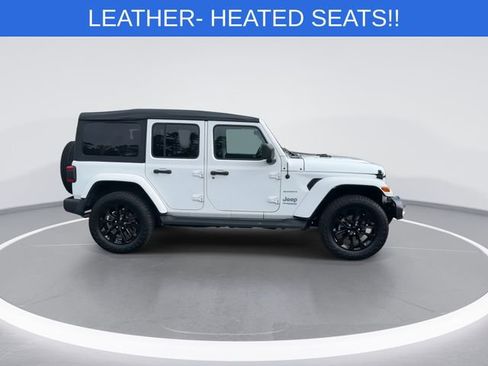 Used 2022 Jeep Wrangler Unlimited Sahara w/ Cold Weather Group image 8