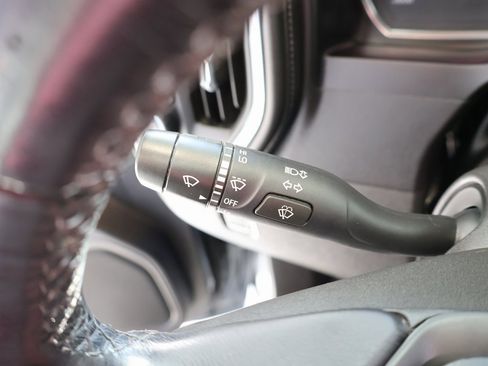 Certified 2021 Chevrolet Silverado 1500 LT w/ Z71 Off-Road Package image 17