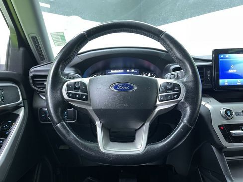 Used 2022 Ford Explorer XLT w/ Class IV Trailer Tow Package image 19