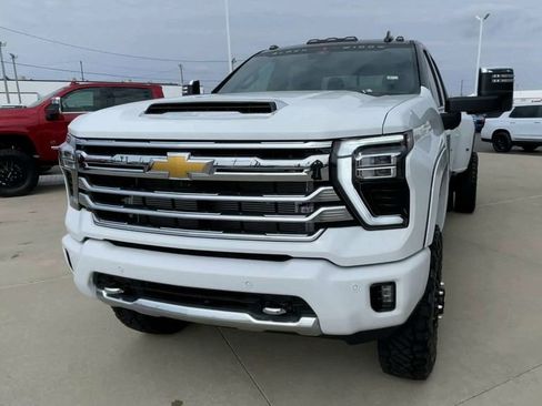 New 2026 Chevrolet Silverado 3500 High Country w/ High Country Premium Package AWD/4WD image 5