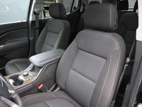 Used 2023 GMC Acadia SLE w/ Driver Convenience Package FWD image 11