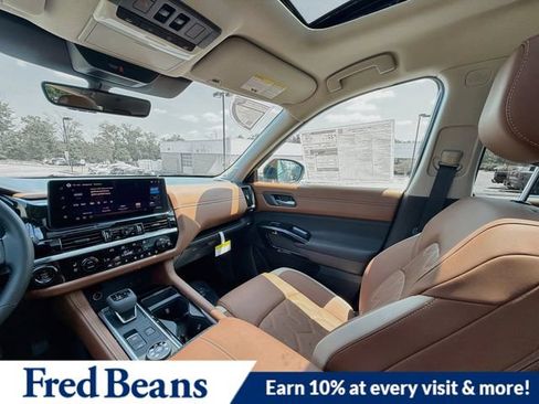 New 2026 Nissan Pathfinder Platinum w/ Cargo Package AWD/4WD image 18