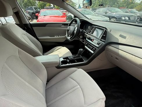 Used 2018 Hyundai Sonata SE FWD image 13