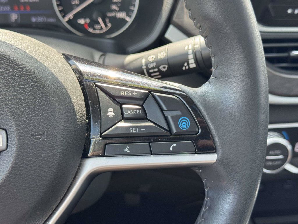 Used 2024 Nissan Altima 2.5 SL FWD image 21
