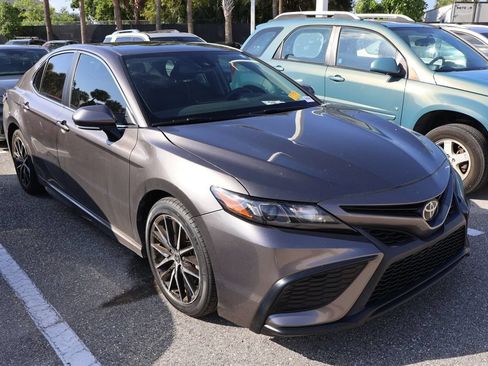 Used 2024 Toyota Camry SE w/ Convenience Package FWD image 6