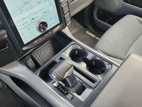 Used 2024 Ford F150 Lightning Flash image 27