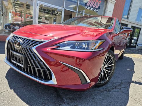 Used 2024 Lexus ES 350 w/ Premium Package FWD image 11
