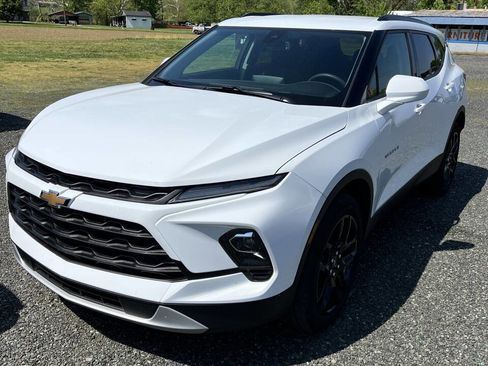 Used 2024 Chevrolet Blazer LT w/ Convenience Package image 4