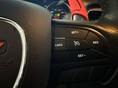 Used 2018 Dodge Charger R/T Scat Pack image 18