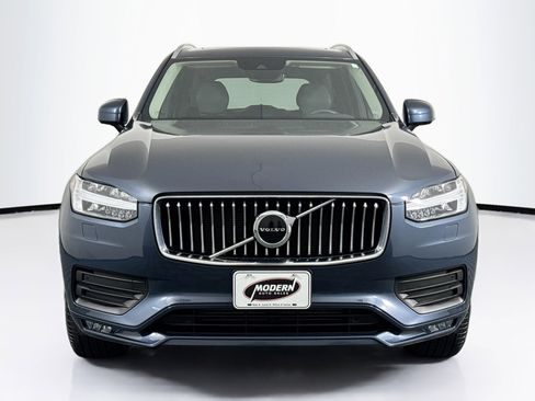 Used 2022 Volvo XC90 T5 Momentum image 4