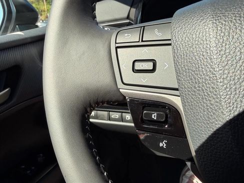 Used 2026 Toyota Camry SE w/ Convenience Package FWD image 10