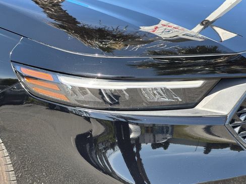 Certified 2025 Honda Accord LX image 12