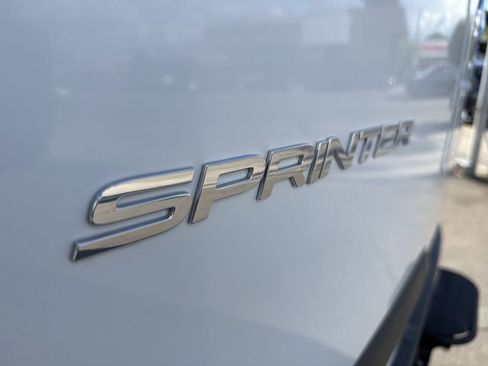 Used 2021 Mercedes-Benz Sprinter 1500 w/ Driver Convenience Package image 7