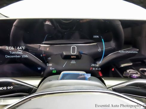 New 2025 Cadillac Lyriq Luxury image 12