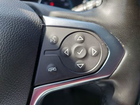 Used 2023 Chevrolet Traverse LT w/ Rear Camera Mirror Package image 30