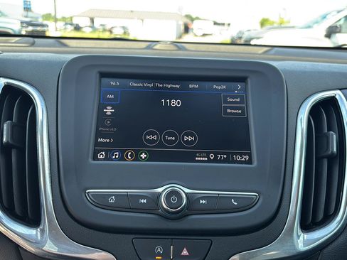 Used 2023 Chevrolet Equinox LT AWD/4WD image 18