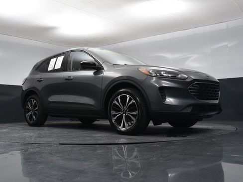 Used 2022 Ford Escape SE w/ SE Sport Appearance Package AWD/4WD image 27