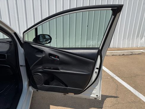 Used 2020 Toyota Prius Prime Limited FWD image 23