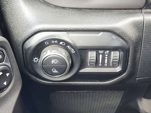 Used 2022 Jeep Gladiator Sport AWD/4WD image 25