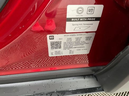 Used 2023 GMC Acadia SLT w/ Preferred Package image 36