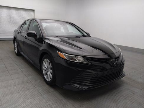 Used 2020 Toyota Camry LE FWD image 13