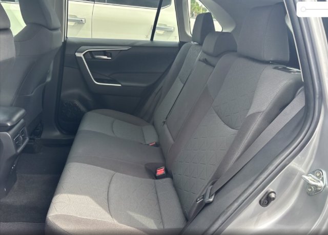 Used 2023 Toyota RAV4 XLE w/ Convenience Package FWD image 5