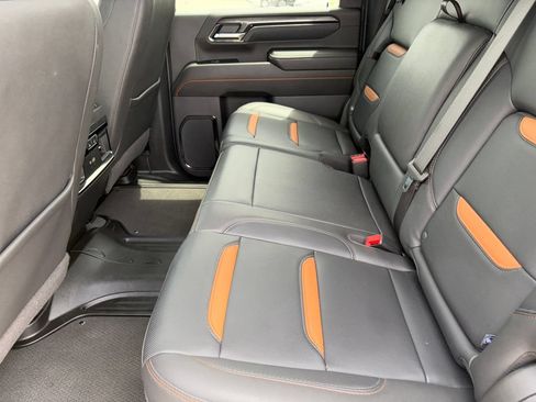 Used 2025 GMC Sierra 2500 AT4 w/ AT4 Premium Plus Package AWD/4WD image 26