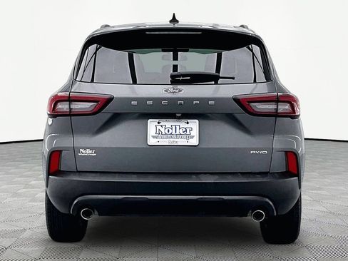 Certified 2025 Ford Escape ST-Line Select AWD/4WD image 4