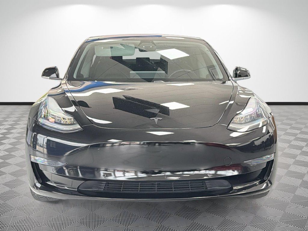 Used 2018 Tesla Model 3 Mid Range RWD image 2