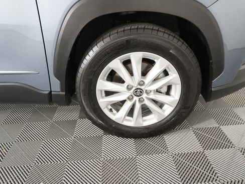 Used 2023 Toyota Corolla Cross LE FWD image 15