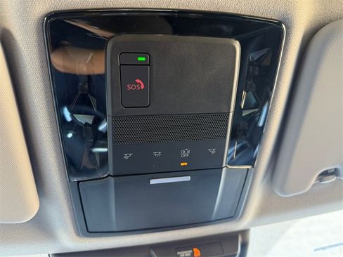 New 2025 Mitsubishi Outlander SE image 23