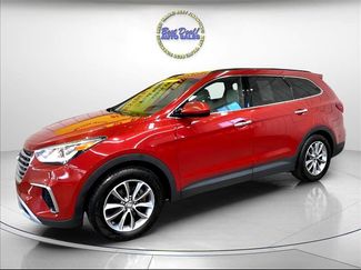 Used 2017 Hyundai Santa Fe SE image 1