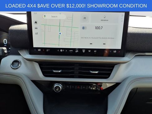 Used 2025 Ford Explorer Active w/ Active Comfort Package image 24