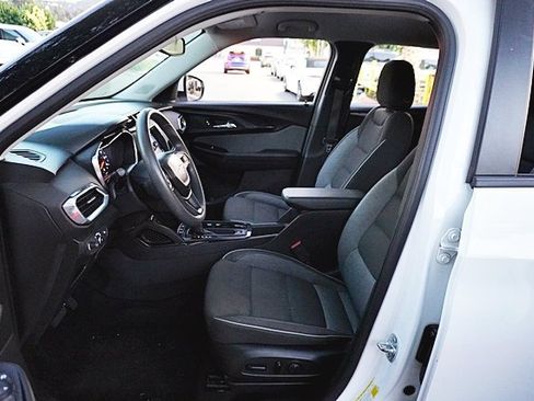 Used 2022 Chevrolet TrailBlazer LT w/ Convenience Package image 14