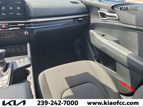 New 2026 Kia Sportage LX FWD image 18
