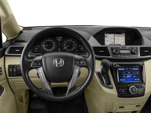 Used 2016 Honda Odyssey Touring Elite image 6