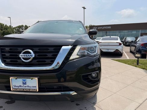 Used 2017 Nissan Pathfinder SV AWD/4WD image 9