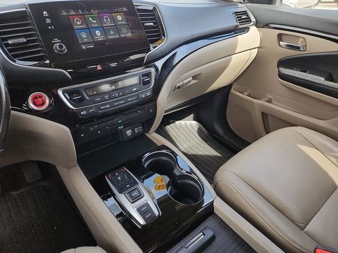 Used 2019 Honda Pilot Touring image 30