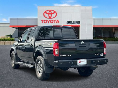 Used 2017 Nissan Frontier PRO-4X AWD/4WD image 4