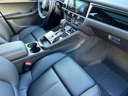 New 2025 Porsche Macan S AWD/4WD image 17