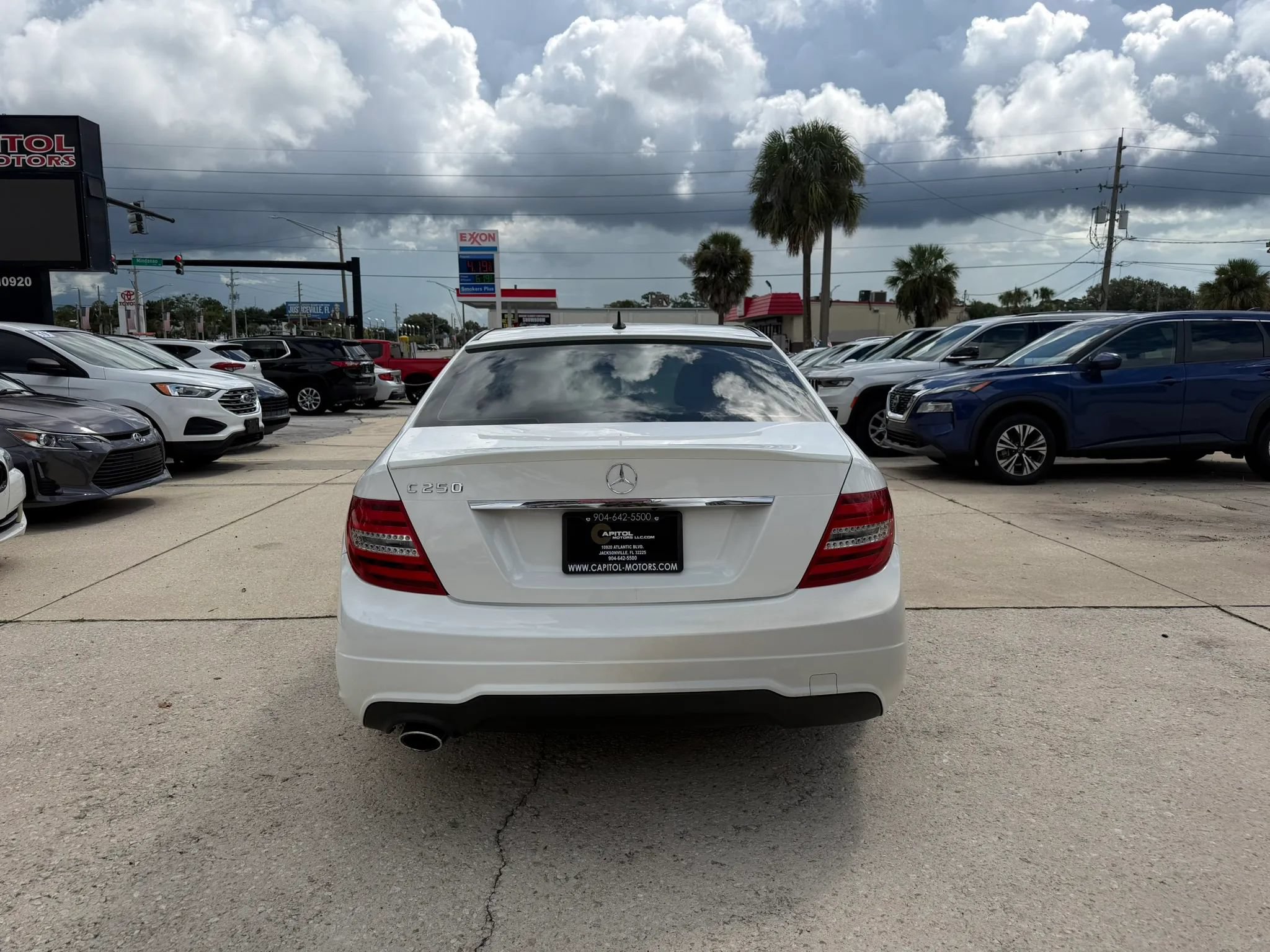 Used 2014 Mercedes-Benz C 250 Sedan image 4