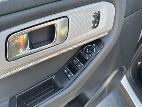 Certified 2025 Ford Explorer Active w/ Active Comfort Package image 12