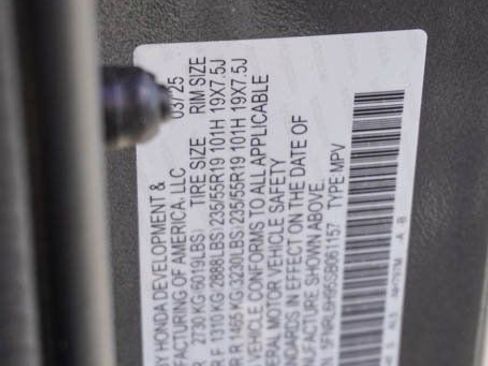 Used 2025 Honda Odyssey Elite image 24